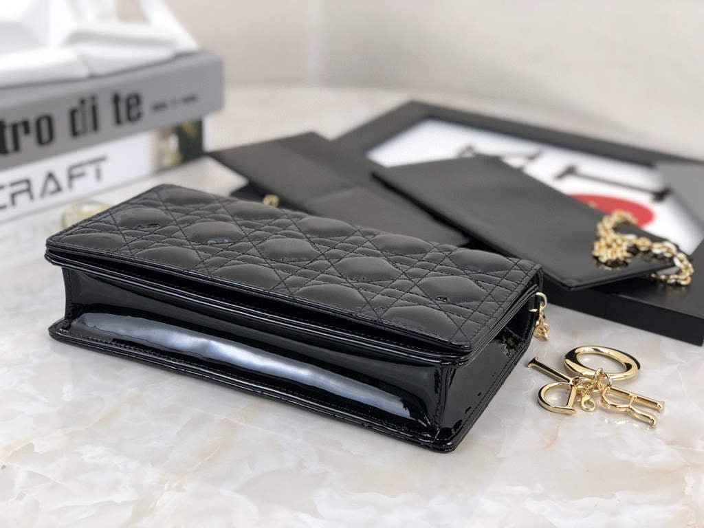 Dior S0204 Lady Dior Pouch Patent Cannage Calfskin Black