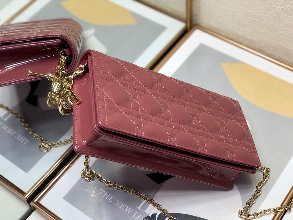 Dior S0204 Lady Dior Pouch Patent Cannage Calfskin Light Purple