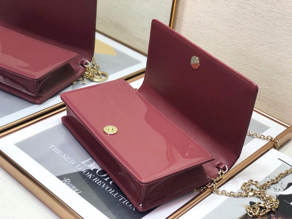 Dior S0204 Lady Dior Pouch Patent Cannage Calfskin Light Purple