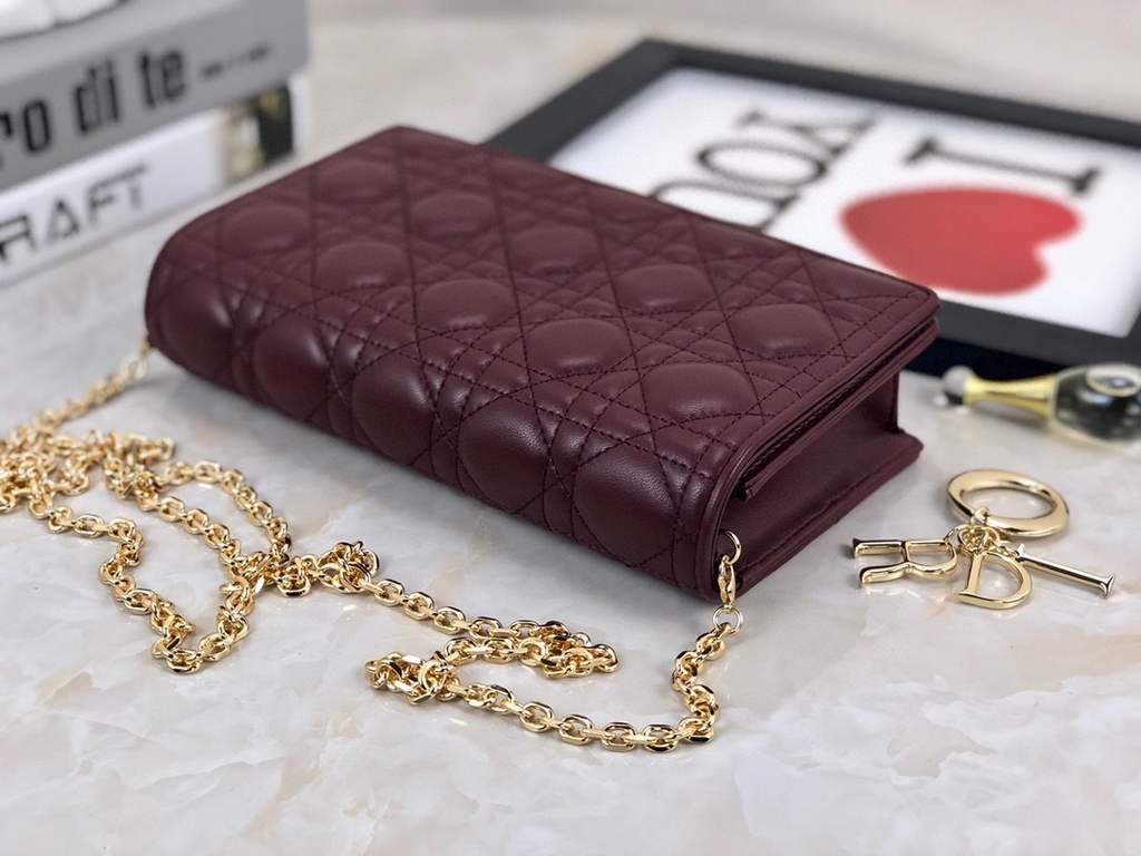 Dior S0204 Lady Dior Pouch Ultramatte Cannage Calfskin Wine red