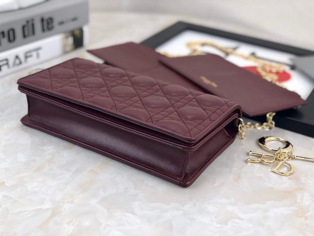 Dior S0204 Lady Dior Pouch Ultramatte Cannage Calfskin Wine red