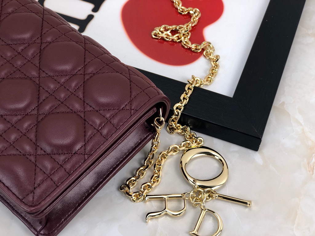 Dior S0204 Lady Dior Pouch Ultramatte Cannage Calfskin Wine red