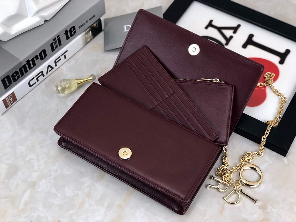 Dior S0204 Lady Dior Pouch Ultramatte Cannage Calfskin Wine red