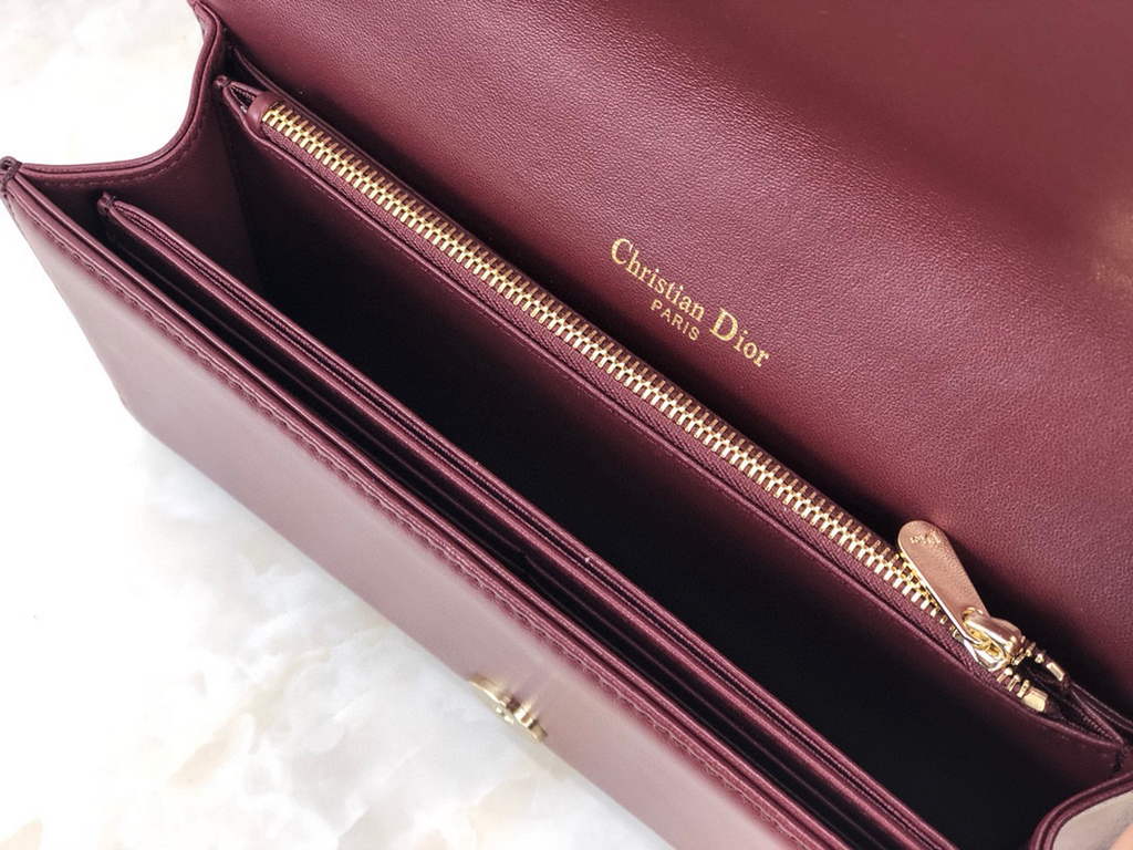 Dior S0204 Lady Dior Pouch Ultramatte Cannage Calfskin Wine red