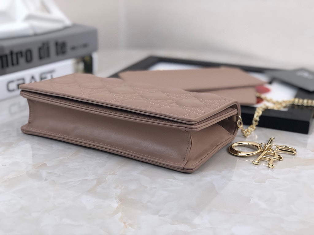 Dior S0204 Lady Dior Pouch Ultramatte Cannage Calfskin Light Pink