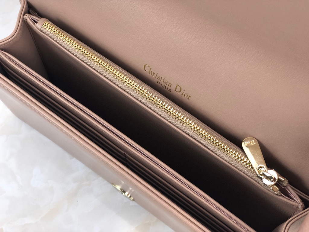 Dior S0204 Lady Dior Pouch Ultramatte Cannage Calfskin Light Pink