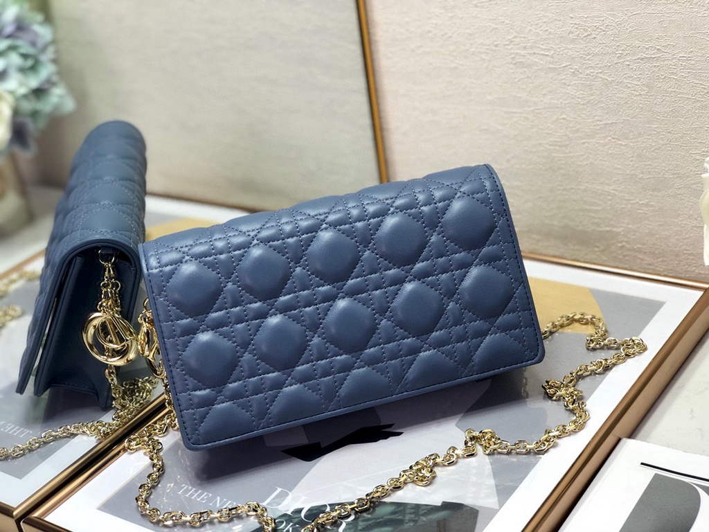 Dior S0204 Lady Dior Pouch Ultramatte Cannage Calfskin Blue