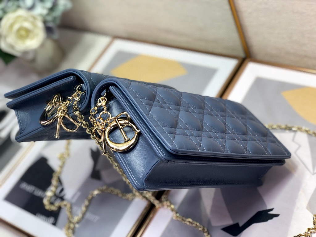 Dior S0204 Lady Dior Pouch Ultramatte Cannage Calfskin Blue