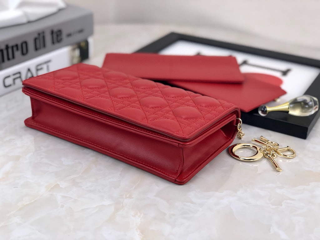 Dior S0204 Lady Dior Pouch Ultramatte Cannage Calfskin Red