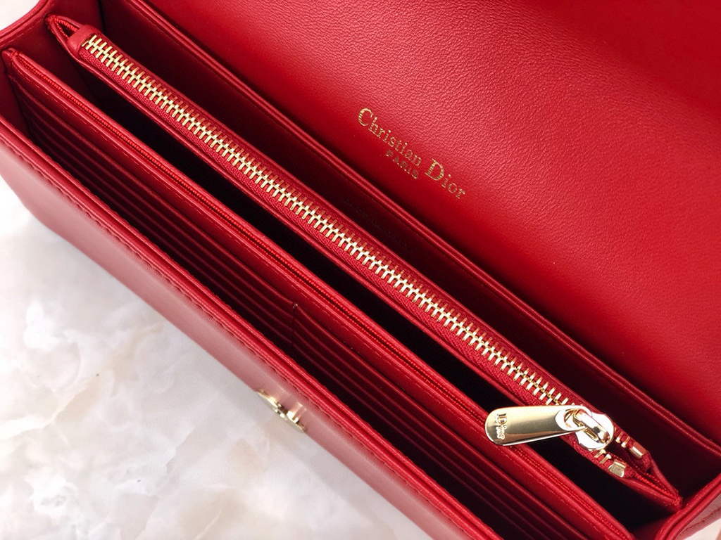 Dior S0204 Lady Dior Pouch Ultramatte Cannage Calfskin Red