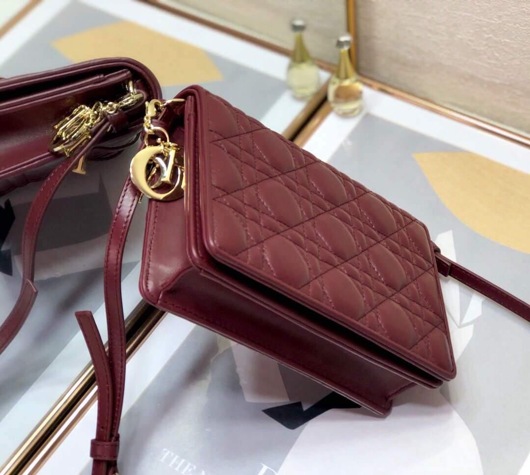 Dior S0855 Dior Lady Dior Pouchblack Ultramatte Cannage Calfskin Wine Red - Voguebags