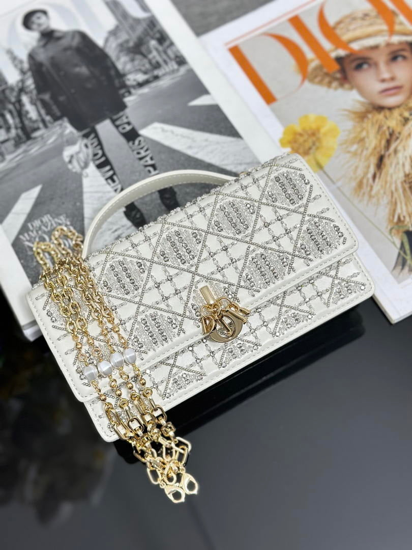 Dior S0980 Mini Miss Dior Bag Latte M0997 White Embroidery with shimmering beads