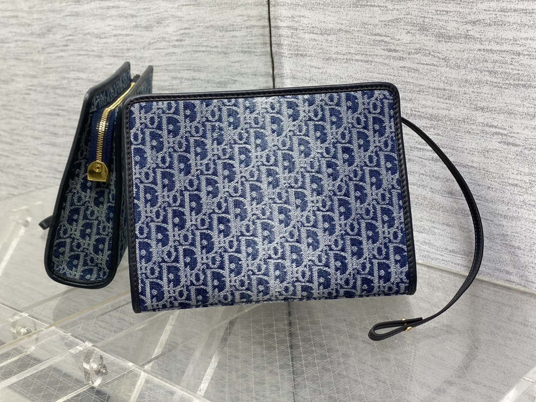 Dior S2107 30 Montaigne Dea Pouch Blue Denim Dior Oblique Jacquard M2022