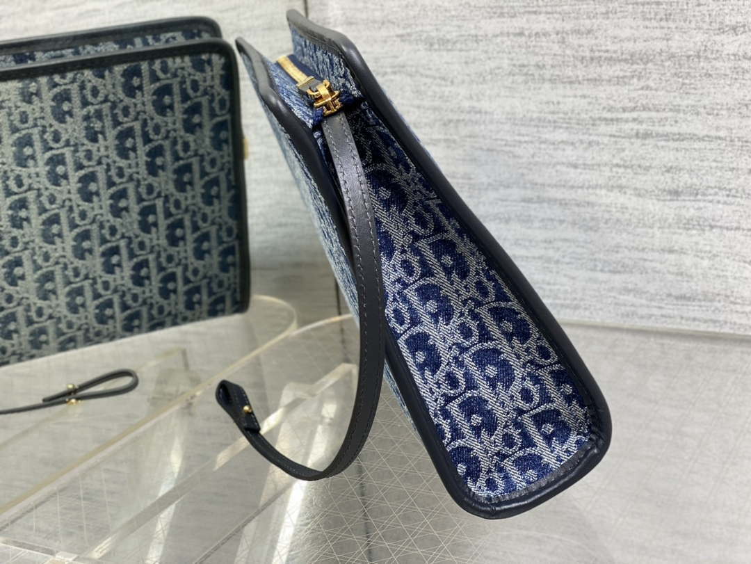Dior S2107 30 Montaigne Dea Pouch Blue Denim Dior Oblique Jacquard M2022