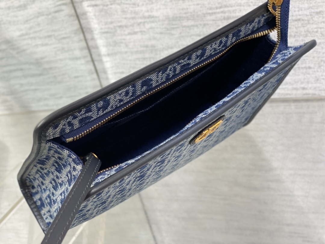 Dior S2107 30 Montaigne Dea Pouch Blue Denim Dior Oblique Jacquard M2022