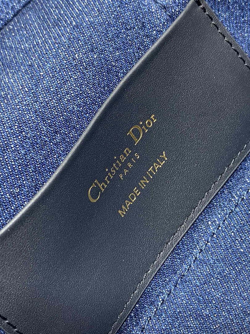 Dior S2332 30 Montaigne Mini Vanity Case Blue Dior Oblique Jacquard M2032