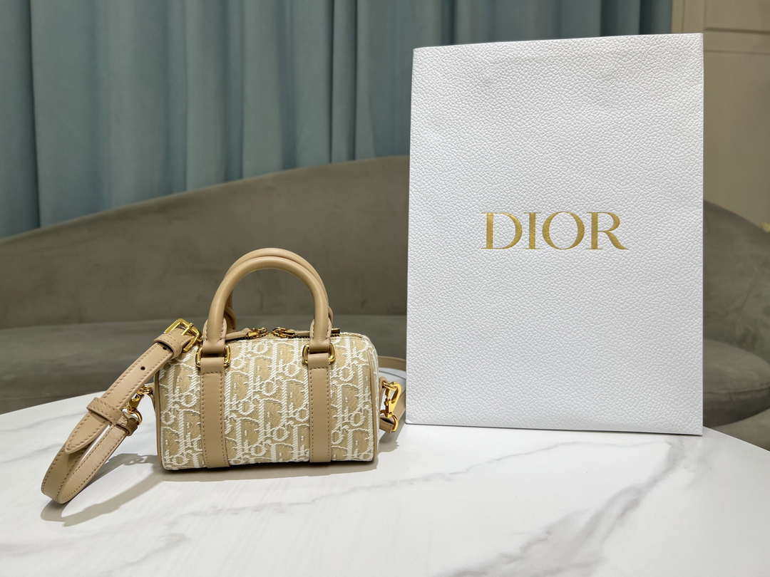 Dior S2348 Dior Groove 17 Nano Bag Natural Dior Oblique Jacquard