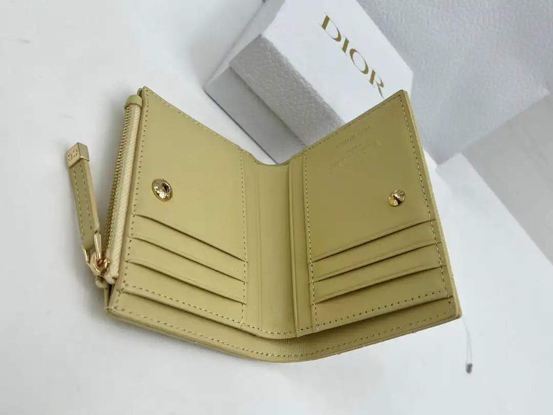 Dior S4208 Dior Caro Dahlia Wallet Macaron Yellow Cannage Lambskin with Heart Motif