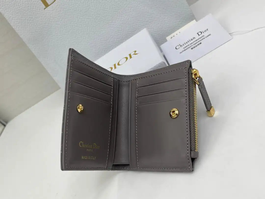 Dior S4208 Dior Caro Dahlia Wallet Macaron Gray Cannage Lambskin with Heart Motif