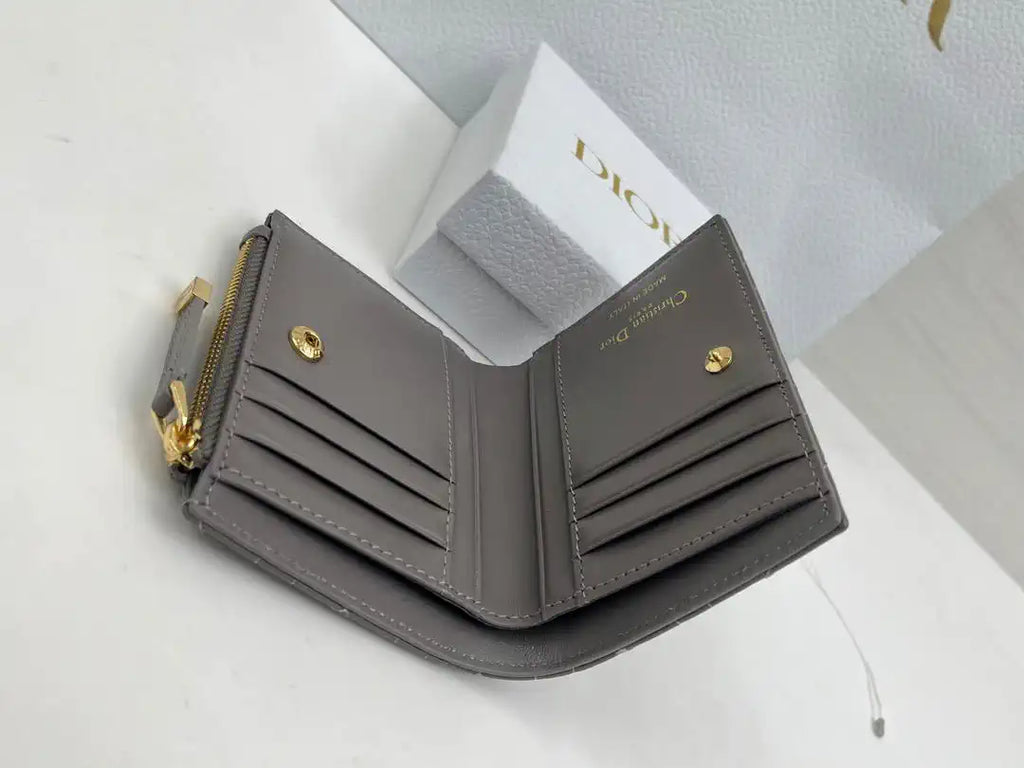 Dior S4208 Dior Caro Dahlia Wallet Macaron Gray Cannage Lambskin with Heart Motif