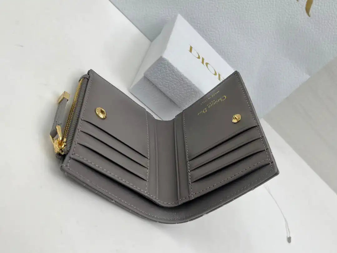 Dior S4208 Dior Caro Dahlia Wallet Macaron Gray Cannage Lambskin with Heart Motif
