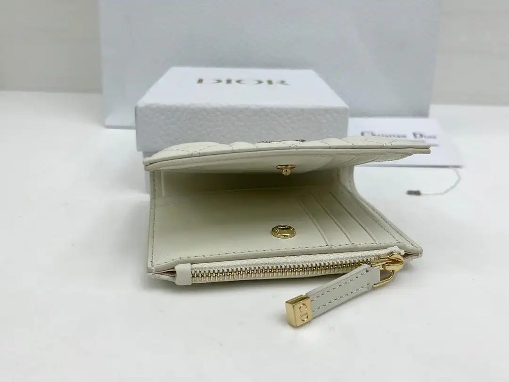 Dior S4208 Dior Caro Dahlia Wallet Macaron White Cannage Lambskin with Heart Motif