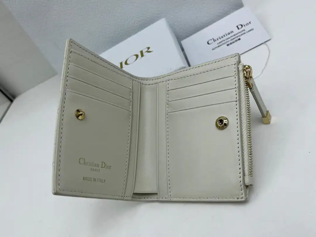 Dior S4208 Dior Caro Dahlia Wallet Macaron White Cannage Lambskin with Heart Motif