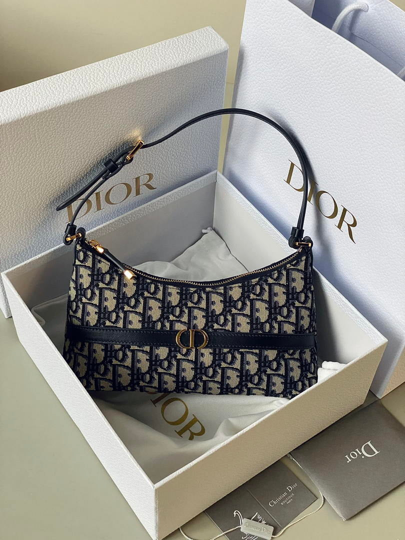 Dior S5232 Miss Caro Diorling Mini Bag Navy Oblique print