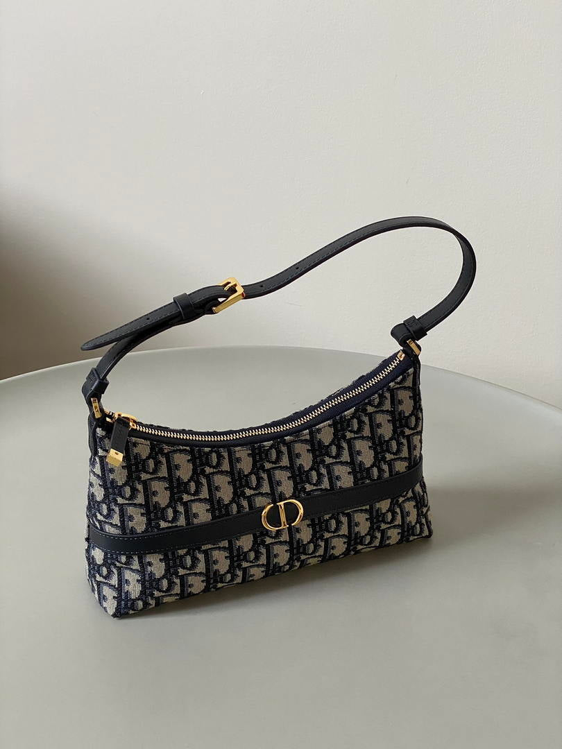 Dior S5232 Miss Caro Diorling Mini Bag Navy Oblique print
