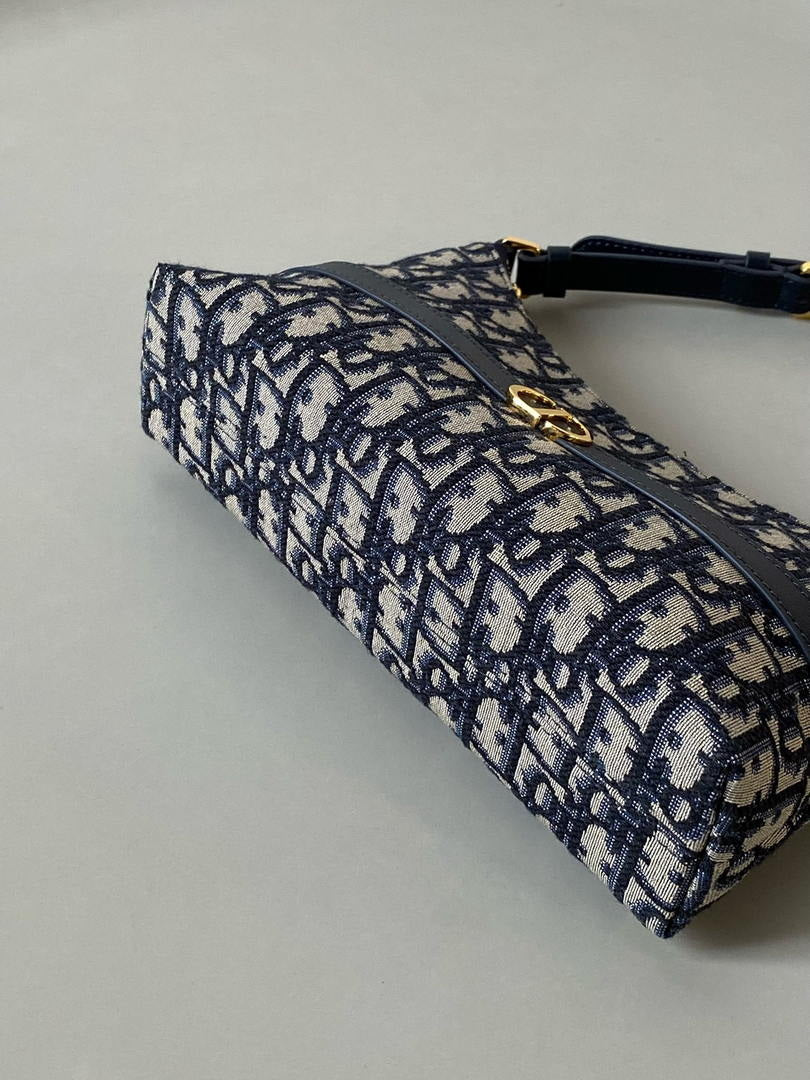 Dior S5232 Miss Caro Diorling Mini Bag Navy Oblique print