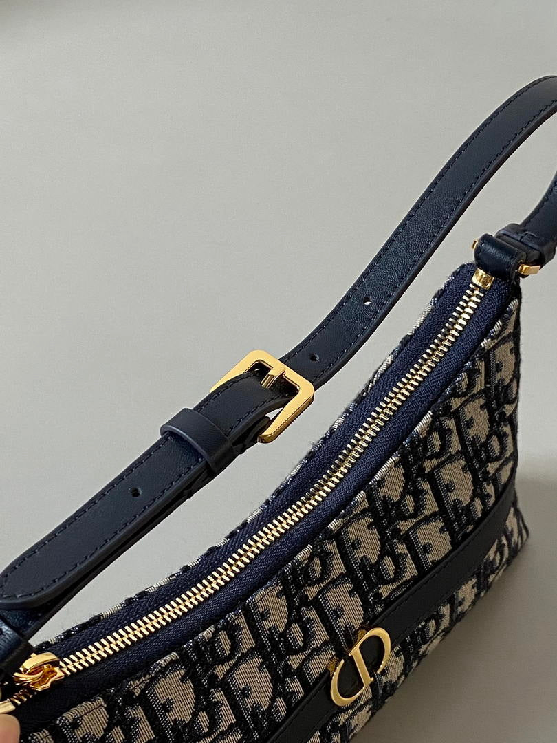 Dior S5232 Miss Caro Diorling Mini Bag Navy Oblique print