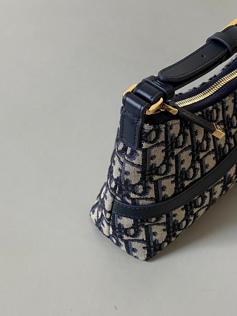 Dior S5232 Miss Caro Diorling Mini Bag Navy Oblique print