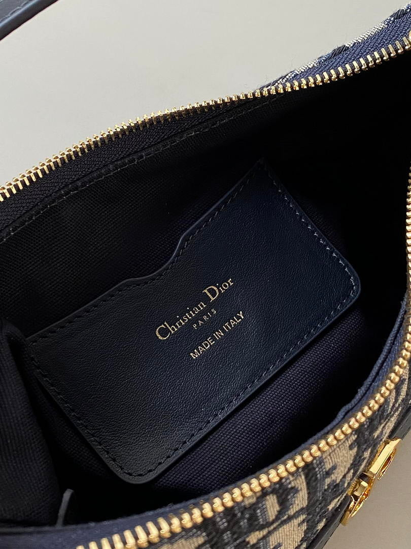 Dior S5232 Miss Caro Diorling Mini Bag Navy Oblique print