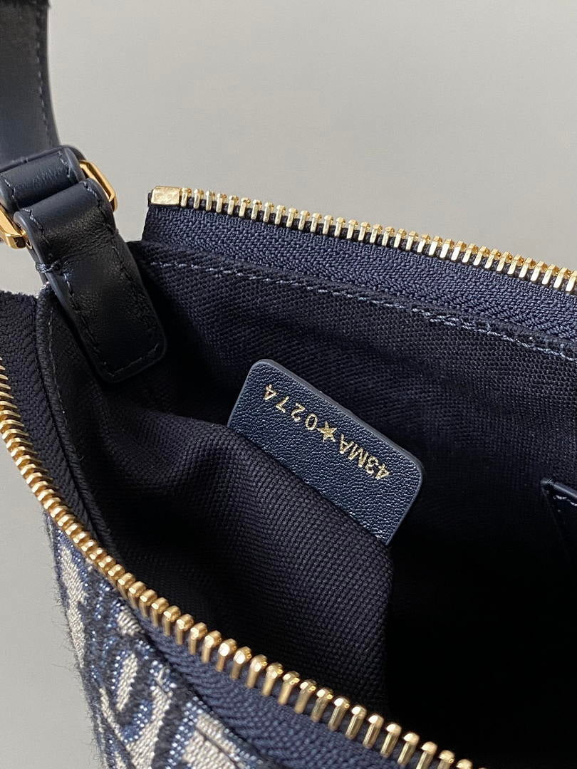 Dior S5232 Miss Caro Diorling Mini Bag Navy Oblique print