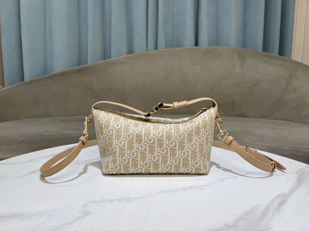 Dior S5554 Medium DiorTravel Nomad Pouch Natural Dior Oblique Jacquard