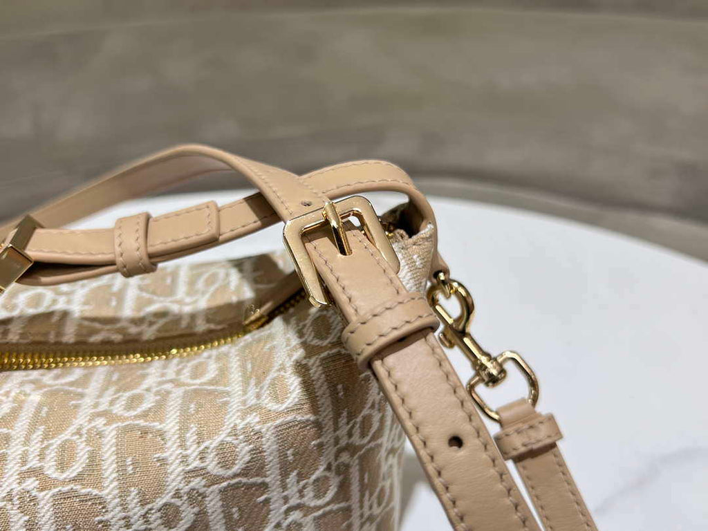 Dior S5554 Medium DiorTravel Nomad Pouch Natural Dior Oblique Jacquard