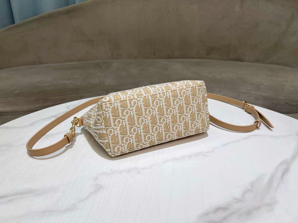 Dior S5554 Medium DiorTravel Nomad Pouch Natural Dior Oblique Jacquard