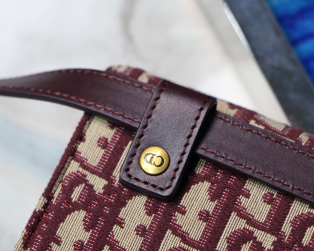 Dior Saddle Belt Bag S5619 Red Dior Oblique Jacquard - Default Title - View 6