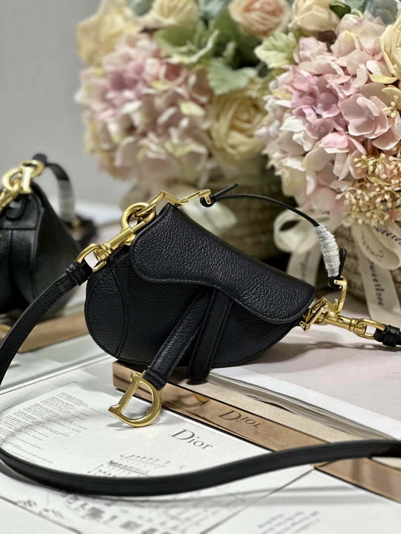 Dior S5685 Micro Saddle Bag With Strap Scarlet Black Goatskin - Default Title - View 1