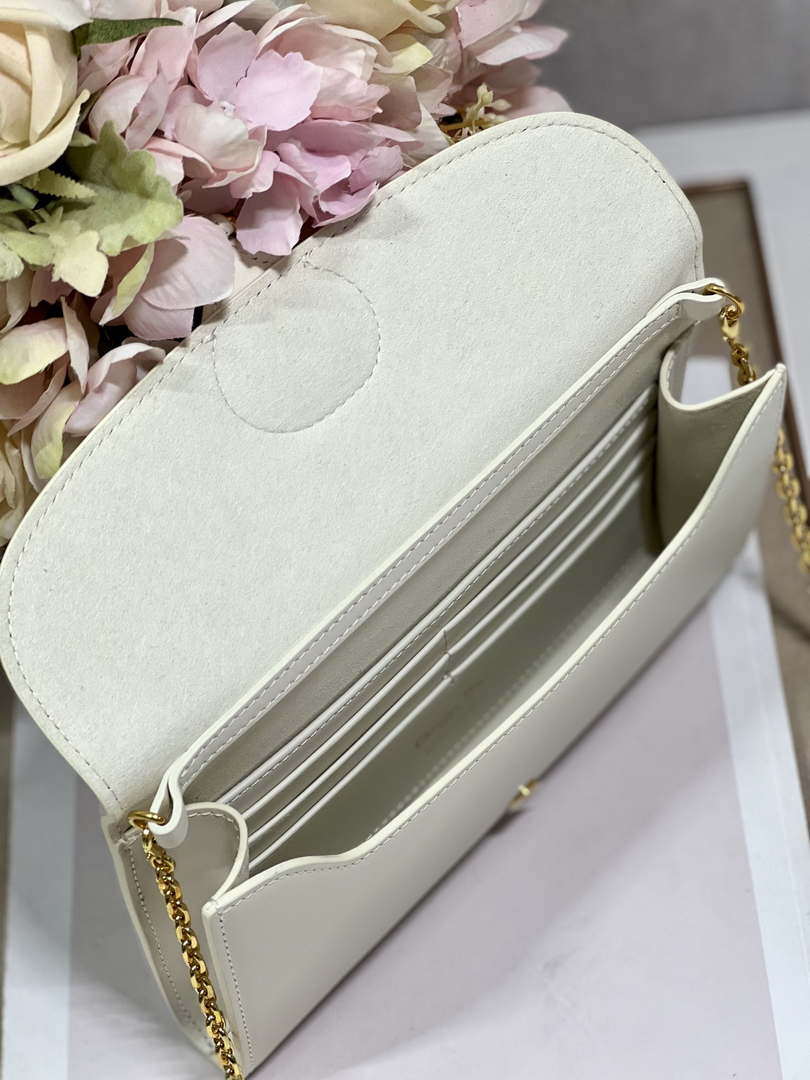 Dior S5703 Bobby EAST-WEST Pouch With Chain White Smooth Calfskin
