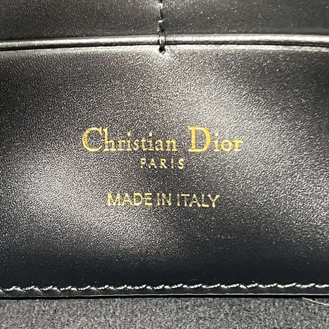 Dior S5703UBPZ_M900 Bobby EAST-WEST Pouch With Chain Black Smooth Calfskin