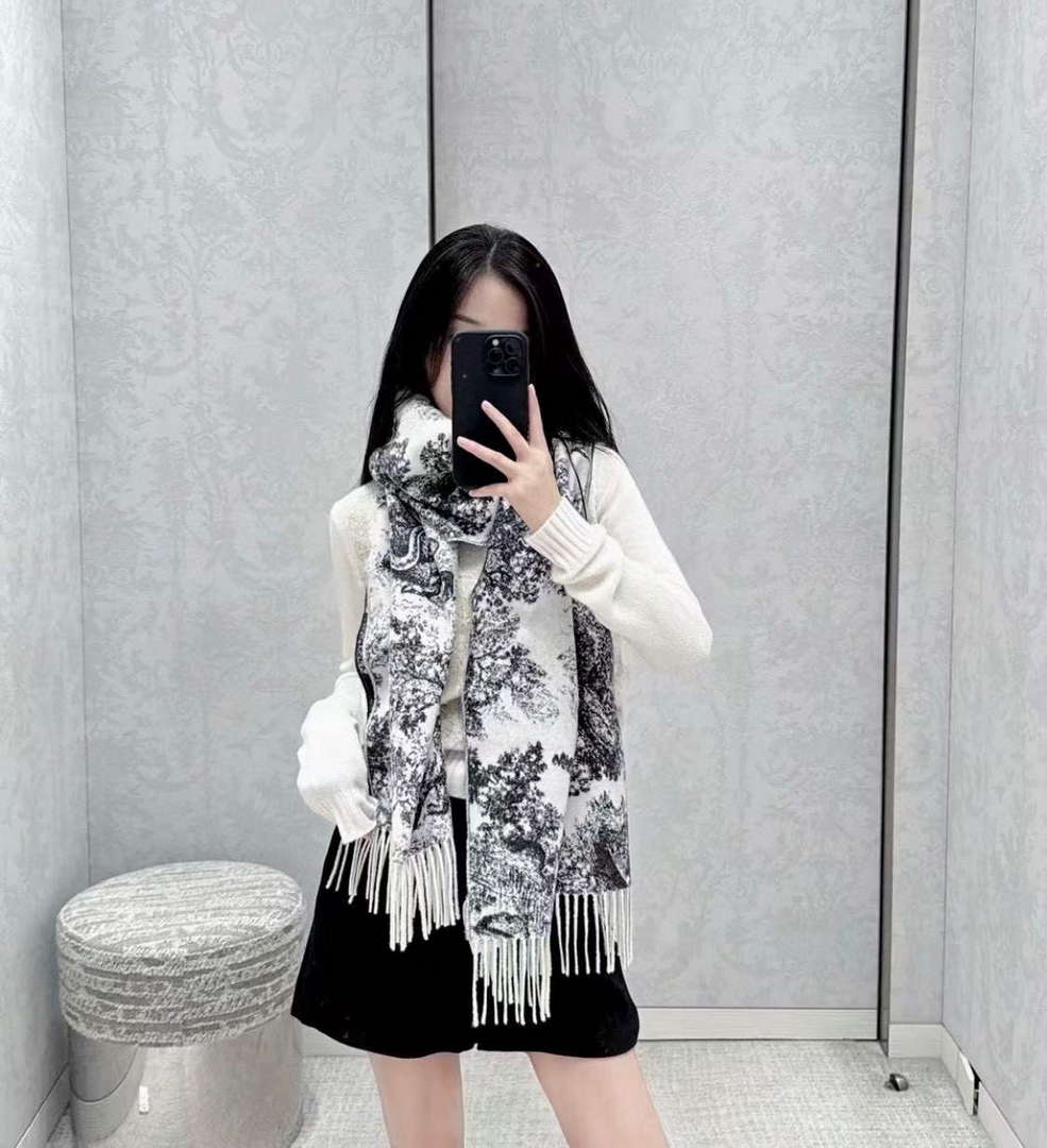 Dior Scarves Designer Scarf D63282