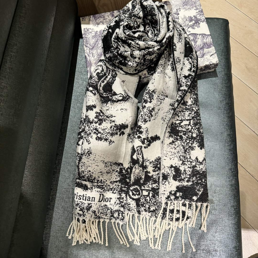 Dior Scarves Designer Scarf D63282