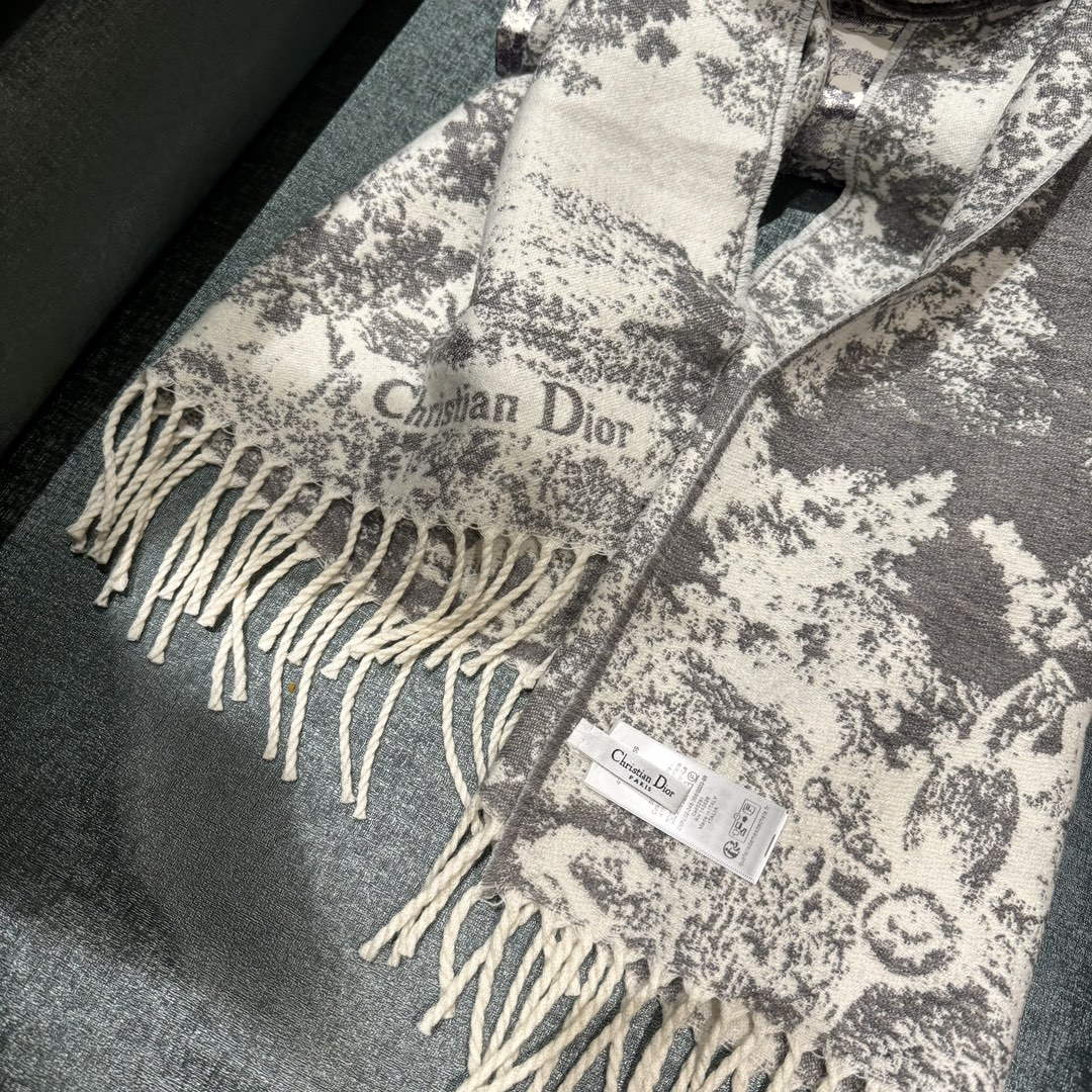 Dior Scarves Designer Scarf D63283