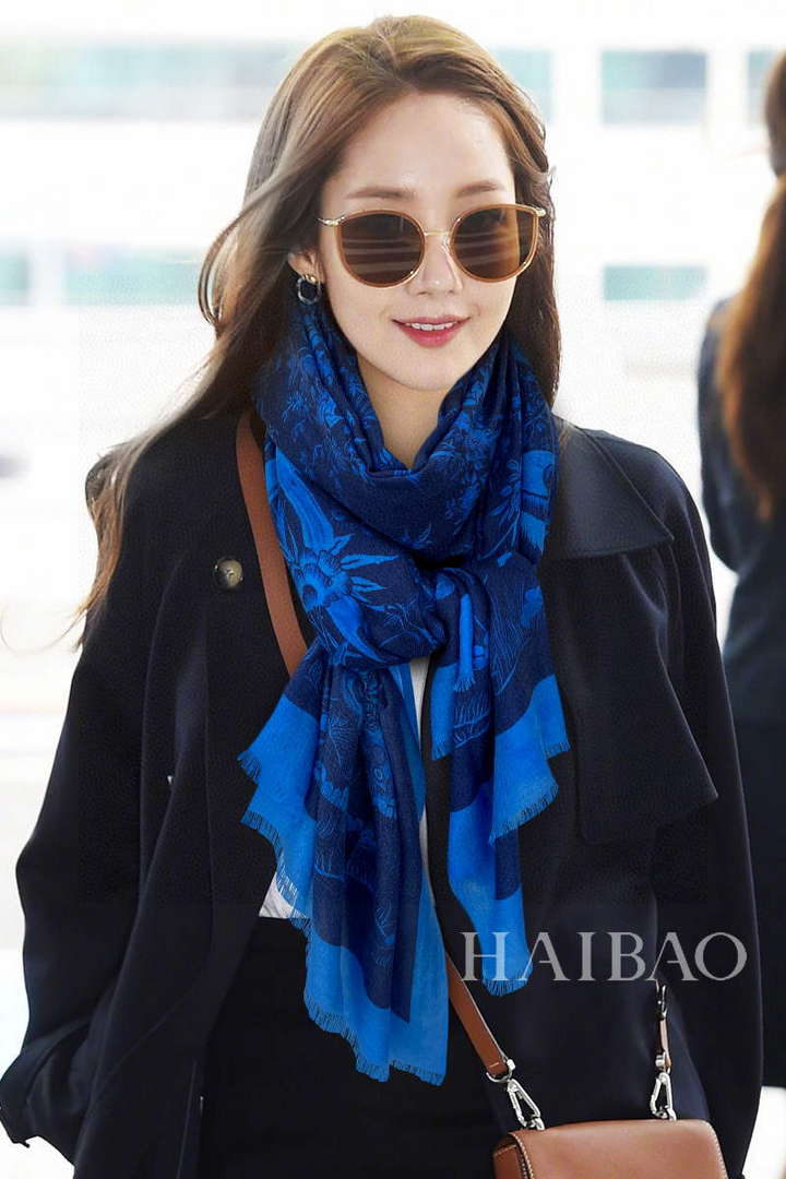 Dior Scarves Designer Scarf D63289 - Default Title - View 1