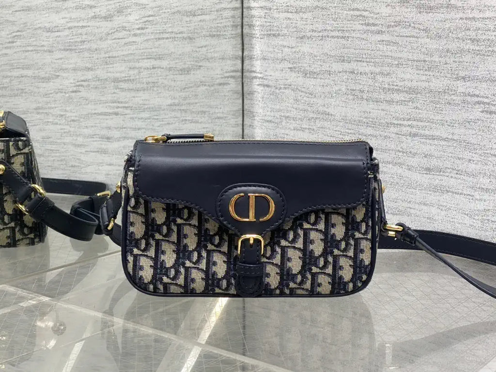 Dior Small 30 Montaigne Pocket Bag Blue Dior Oblique Jacquard and Smooth Calfskin M4600