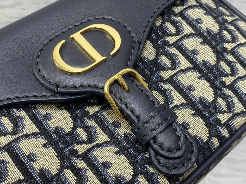 Dior Small 30 Montaigne Pocket Bag Blue Dior Oblique Jacquard and Smooth Calfskin M4600