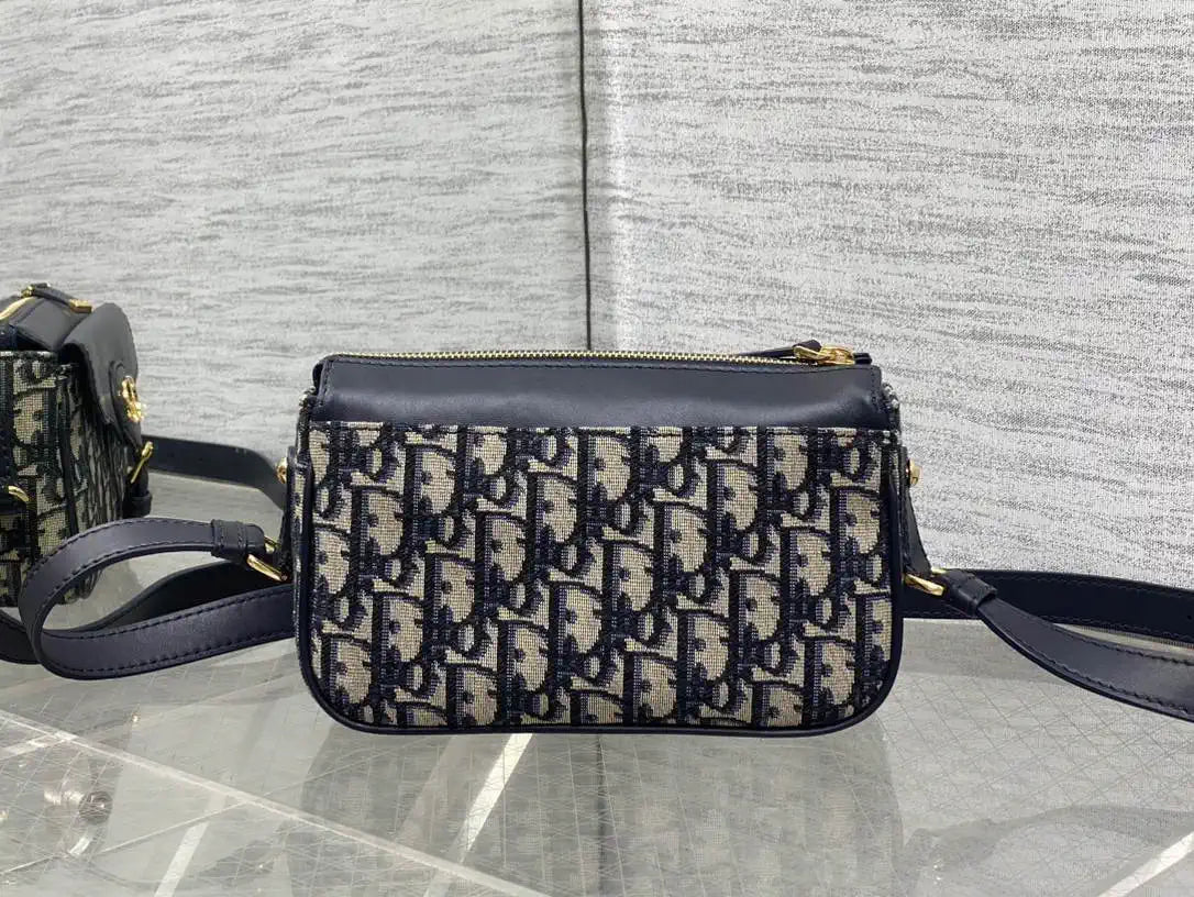 Dior Small 30 Montaigne Pocket Bag Blue Dior Oblique Jacquard and Smooth Calfskin M4600