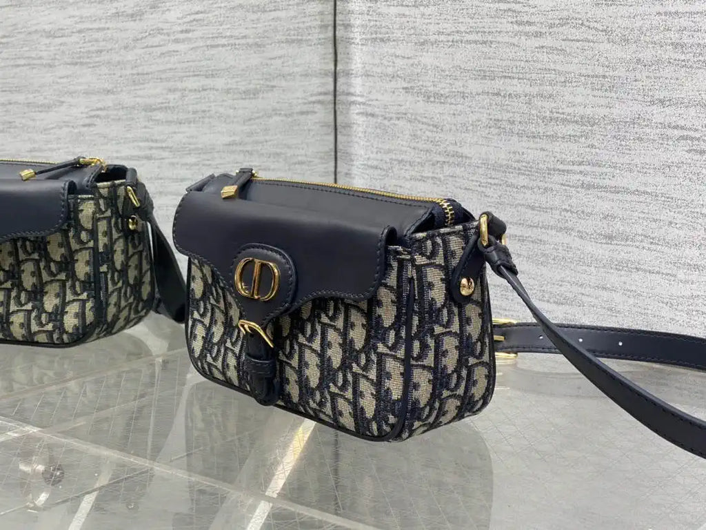 Dior Small 30 Montaigne Pocket Bag Blue Dior Oblique Jacquard and Smooth Calfskin M4600