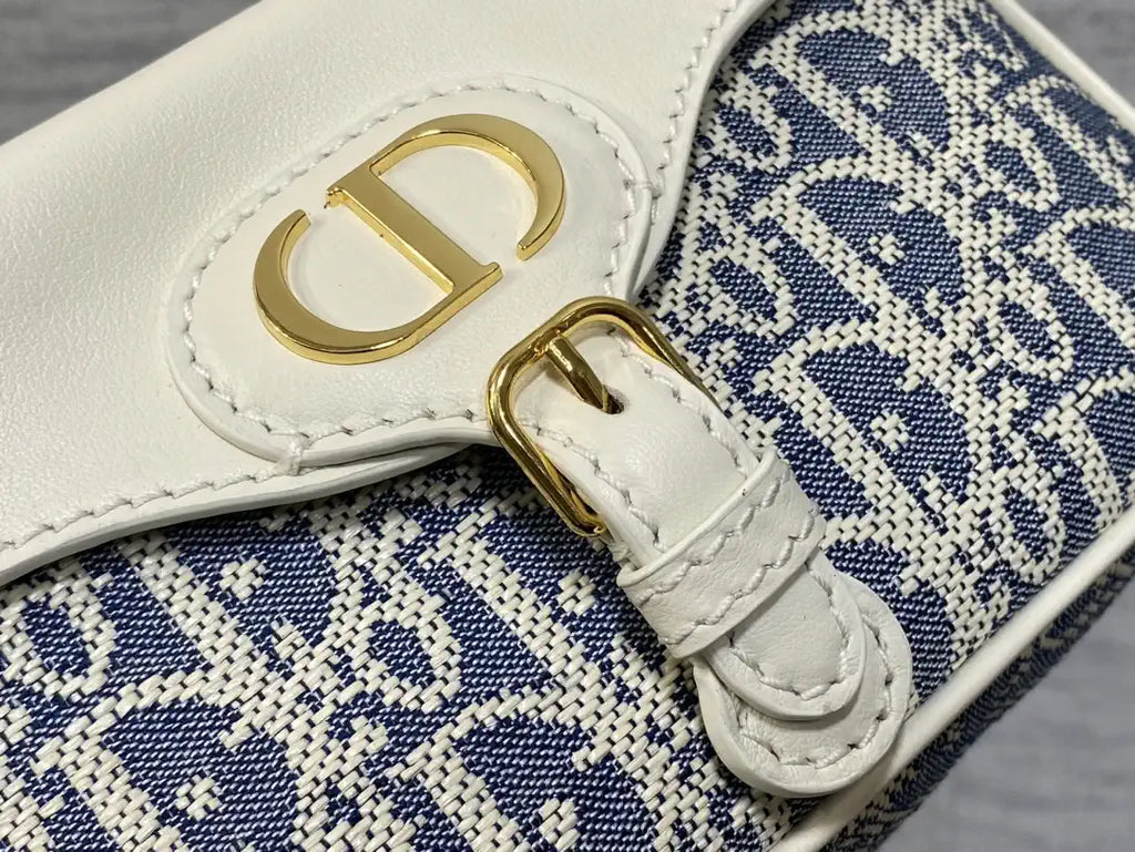 Dior Small 30 Montaigne Pocket Bag Dior Oblique Chambray Light Blue M4600